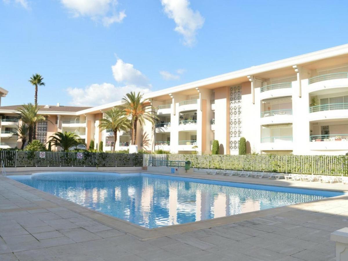 Frejus: Appt 2P, 5 Pers, Piscine, Plage A 150M, Parking, Animaux Ok - Fr-1-226A-357 Buitenkant foto